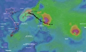 Bão Toraji suy yếu, cơn bão khác sẽ vào Biển Đông